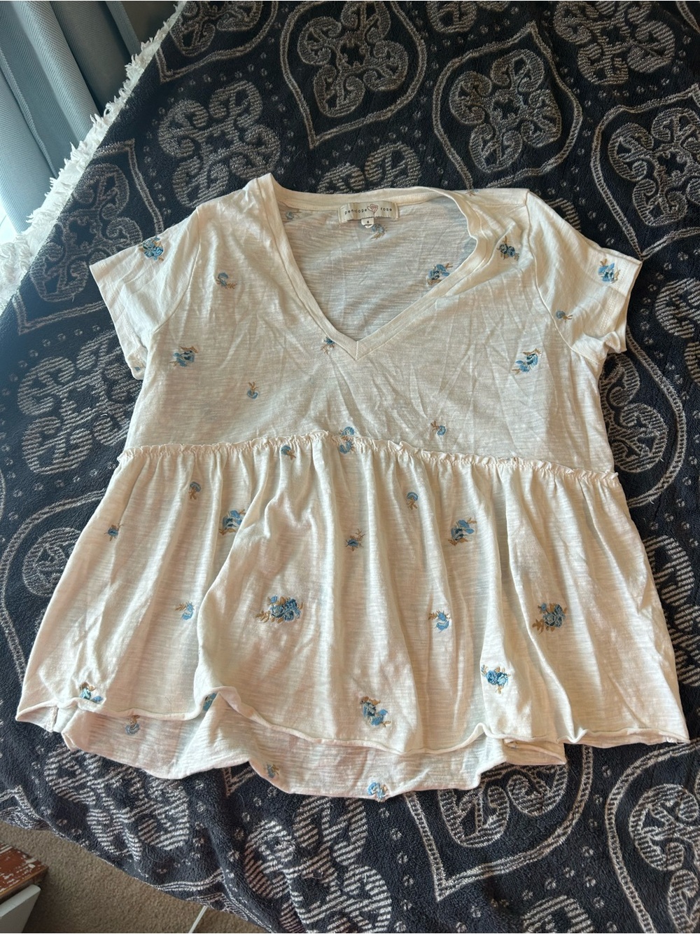 Women’s Cream Floral V-Neck Top